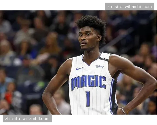 魔术乔纳森艾萨克左膝扭伤 锋线防守核心长期缺阵影响体系